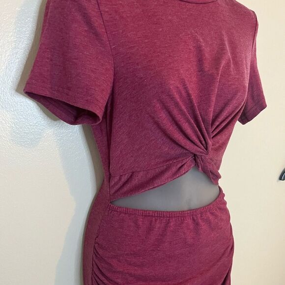 Women’s Pink Short Sleeve Cut Out Bodycon Mini Dress Size Small - Picture 3 of 6